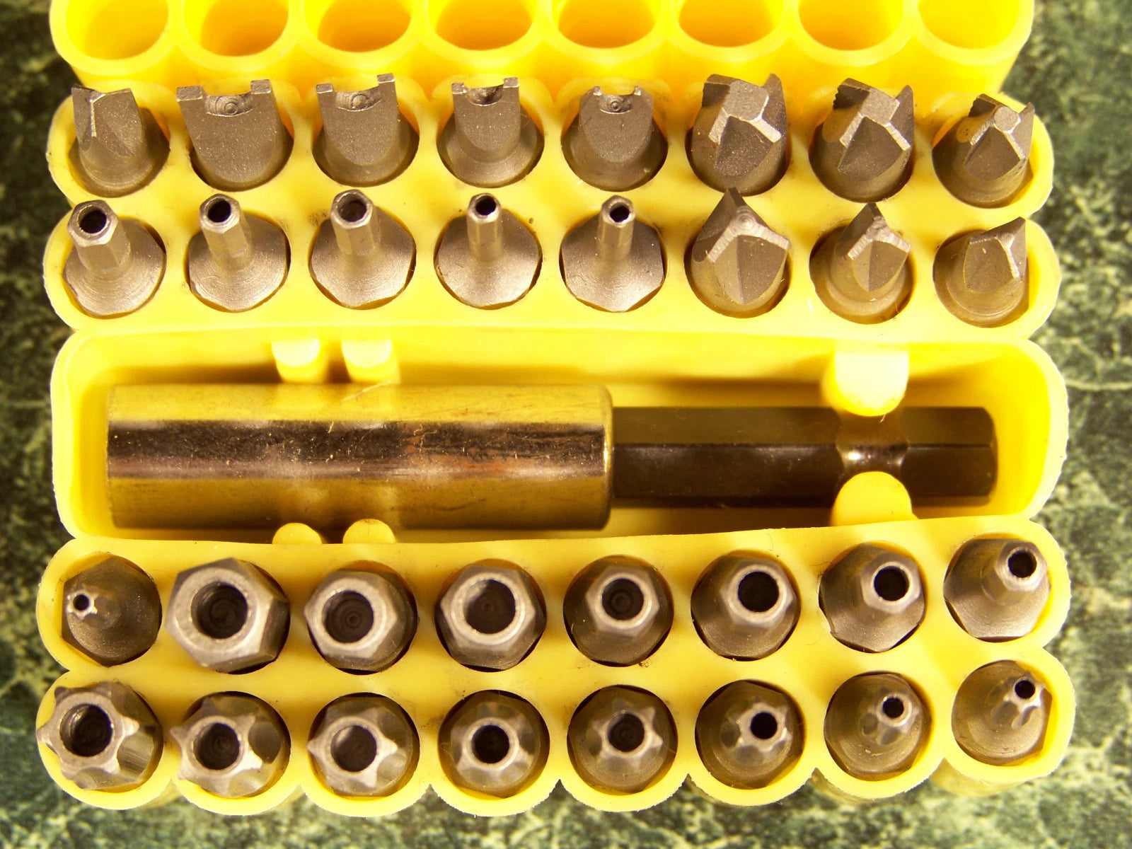 33pc Assorted SECURITY TAMPER PROOF POWER BIT SET with CASE Torque star flat new
